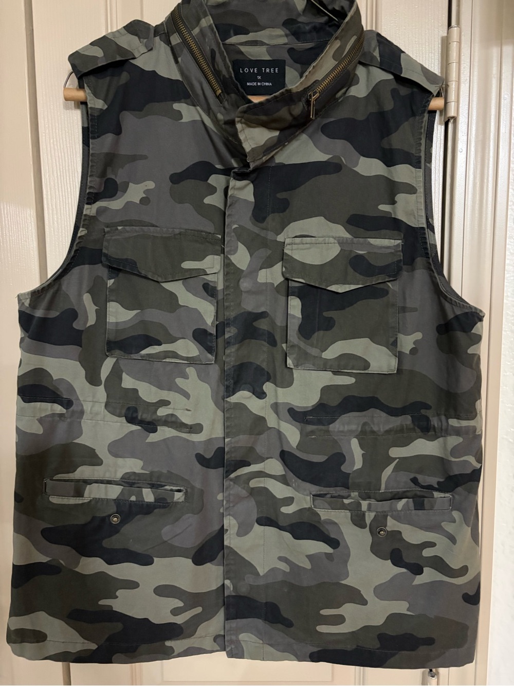 Love Tree Olive & Black Camouflage Utility Vest